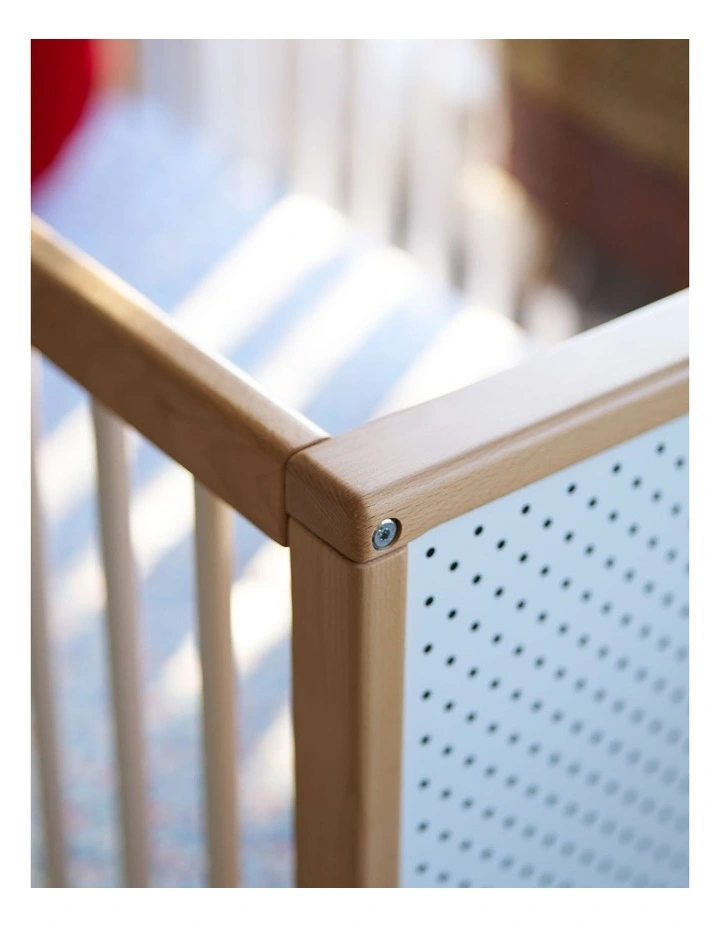 Bold Baby Cot - Pink Red image 6