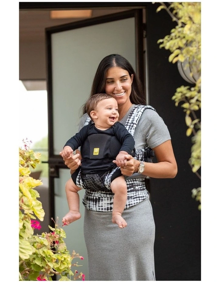 Babystudio LilleBaby Complete 6-in-1 Airflow DLX Baby Carrier Single Layer Mesh Shibori image 3