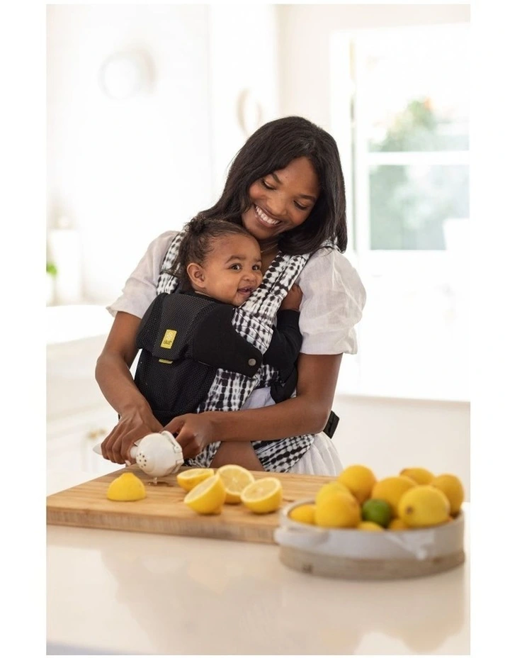 Babystudio LilleBaby Complete 6-in-1 Airflow DLX Baby Carrier Single Layer Mesh Shibori image 5