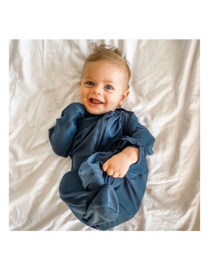 All-In-One Swaddlebag Breathable Bamboo Tog in Navy 3-9m image 3