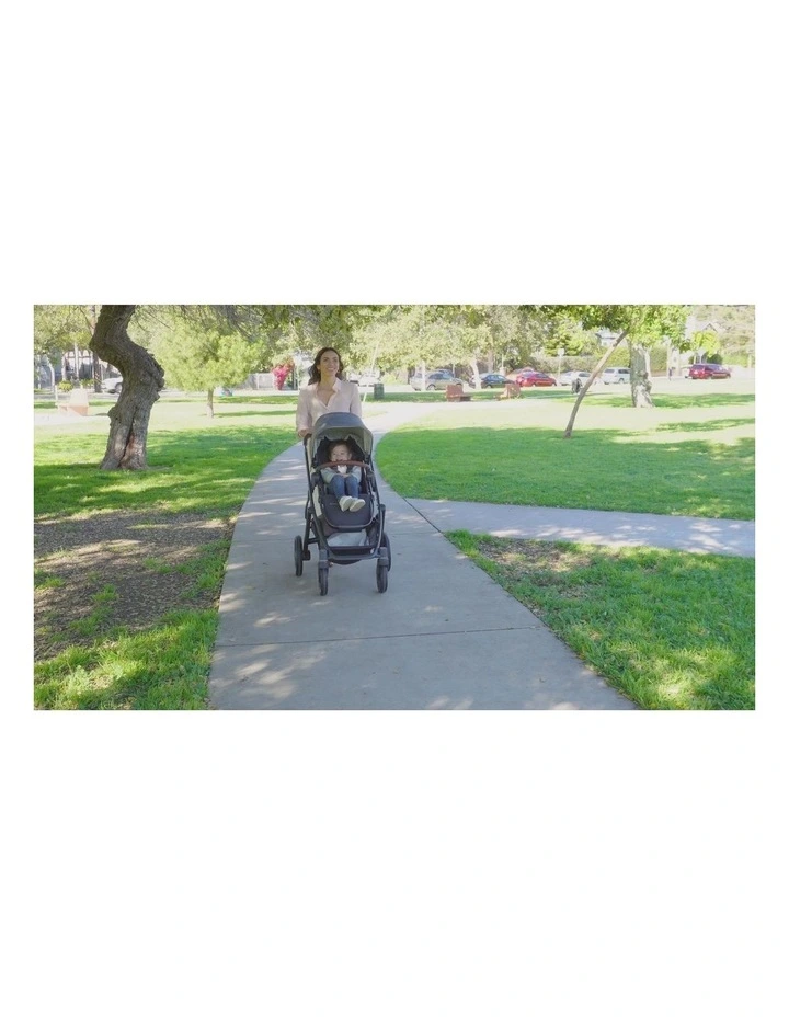 UPPAbaby Vista V3 Pram With Bassinet - Savannah (Pearl Grey Jacquard / Carbon) image 7