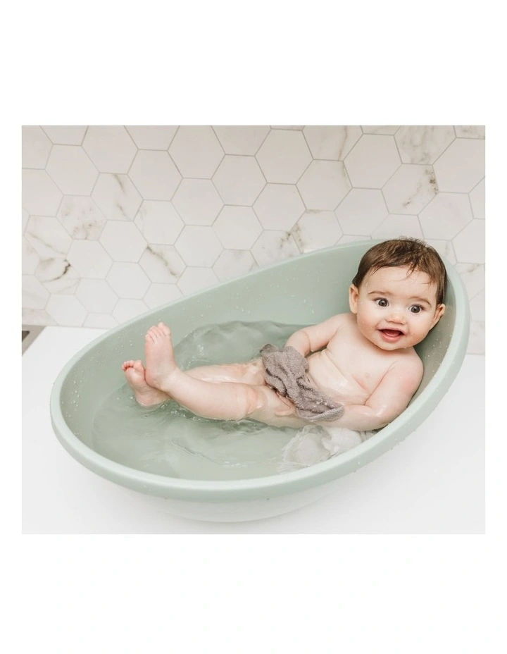 Cuddle Bath with Newborn Support Insert - Sage image 7