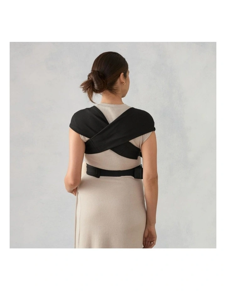 Embrace Newborn Carrier - Pure Black image 5