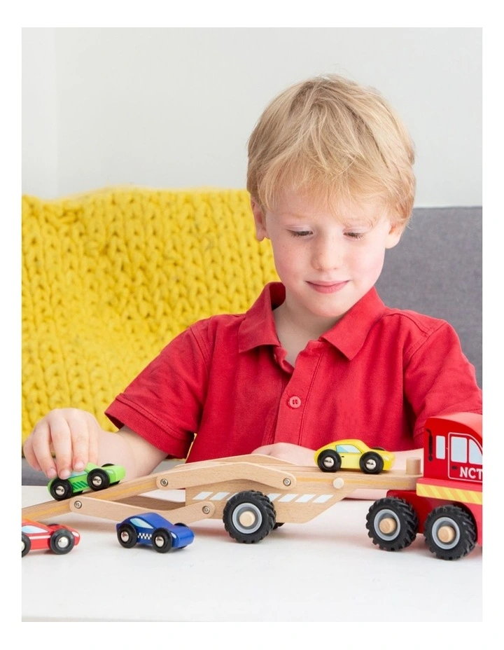New Classic Toys Wooden Car Transporter with 4 Vehicles 27cm Kids Toy 12m  image 3