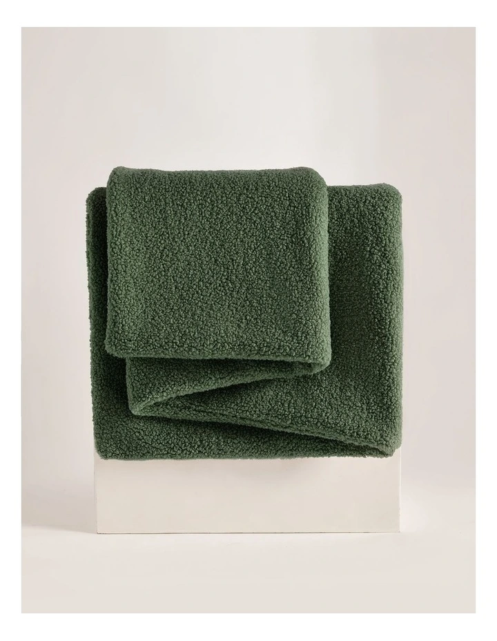 Otis Teddy Fleece Double-Sided Throw 130x160cm in Moss Green image 2