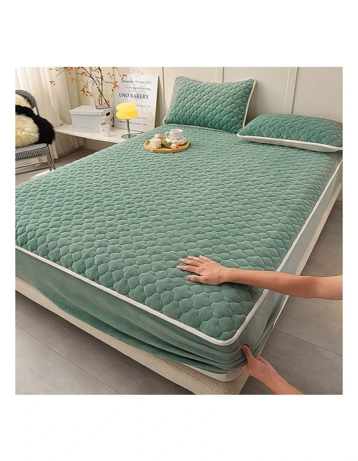 SOGA 2 Pack Green Queen Clover Quilted Fleece Mattress Cover Sets with 4 Pillowcases image 3