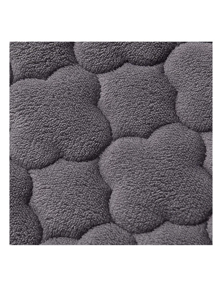 SOGA 2 Pack Grey Double Clover Quilted Fleece Mattress Cover Sets with 4 Pillowcases image 7