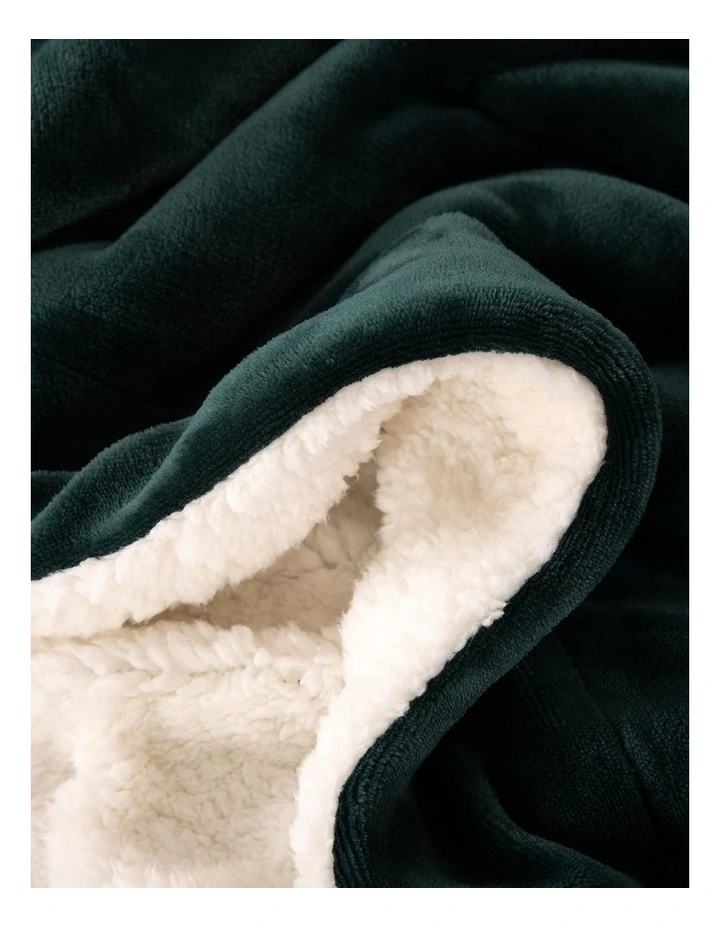 GIOIA CASA Teddy Sherpa Reversible Throw in Emerald Green image 4