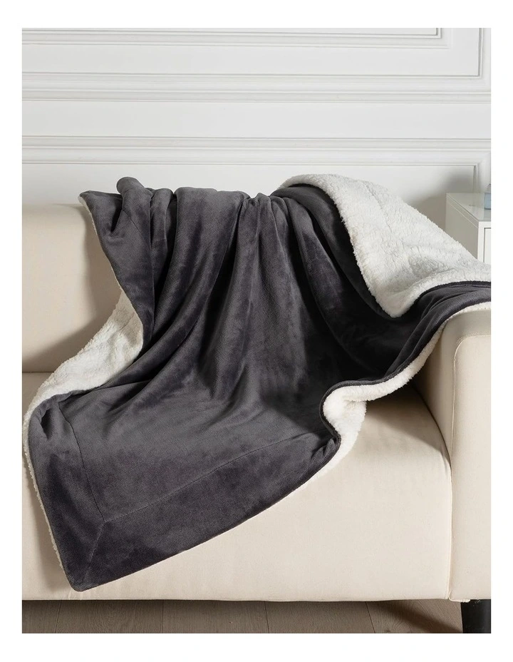 GIOIA CASA Teddy Sherpa Reversible Throw in Charcoal image 3