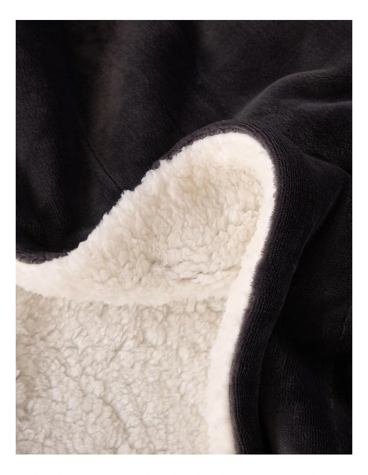 GIOIA CASA Teddy Sherpa Reversible Throw in Charcoal image 4