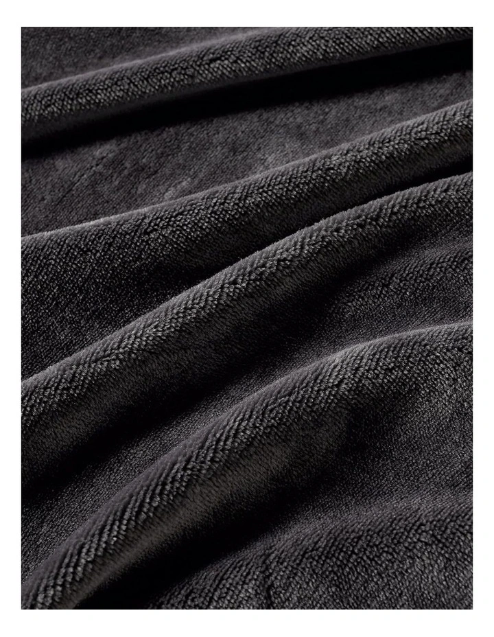 GIOIA CASA Teddy Sherpa Reversible Throw in Charcoal image 5