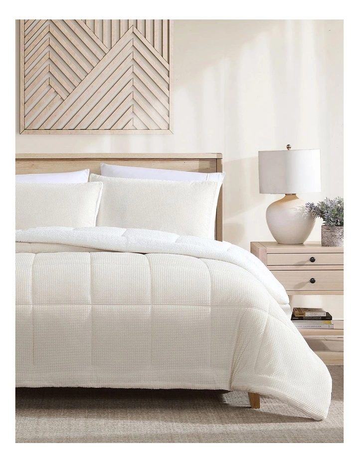 Avalon Faux Fur Sherpa 3 Piece Comforter Set in Cream image 1