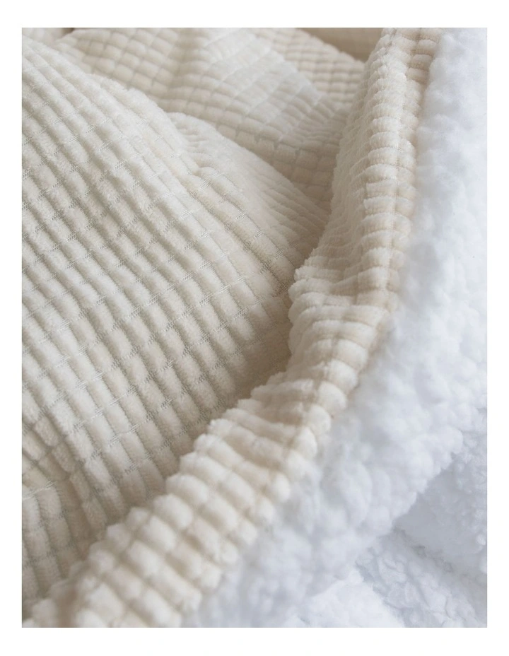 Avalon Faux Fur Sherpa 3 Piece Comforter Set in Cream image 2