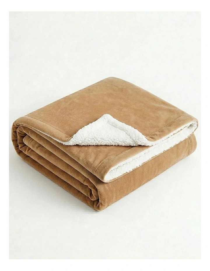 Hide Sherpa Throw in Tan image 2