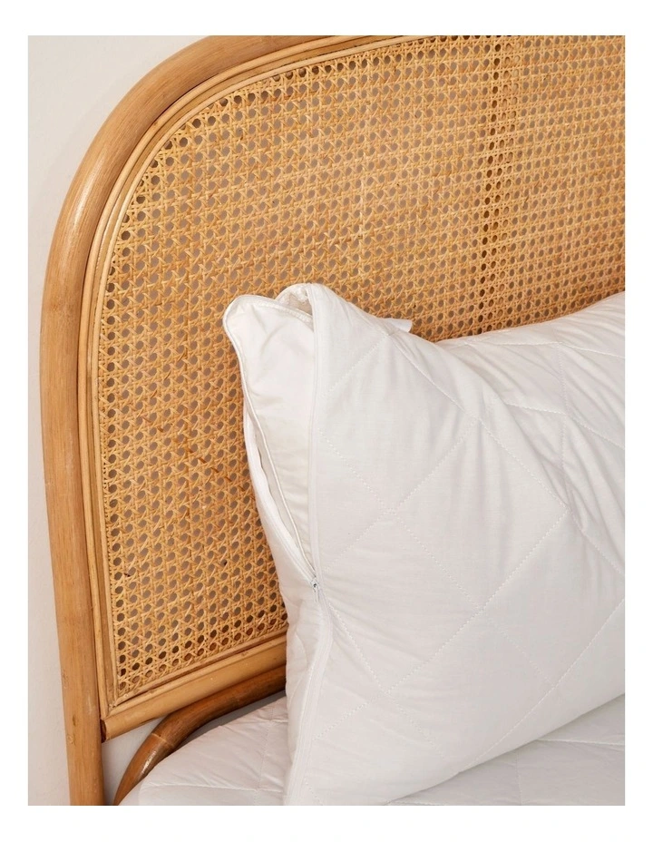 Dreamaker Down Alternative King Pillow with Cotton Cover Pillow Protector image 2