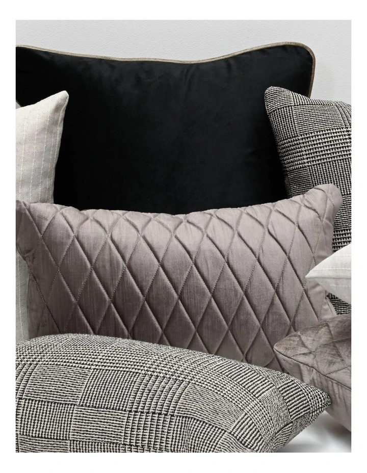 COCO QUILTED - VINTAGE PEBBLE - VELVET CUSHION image 3