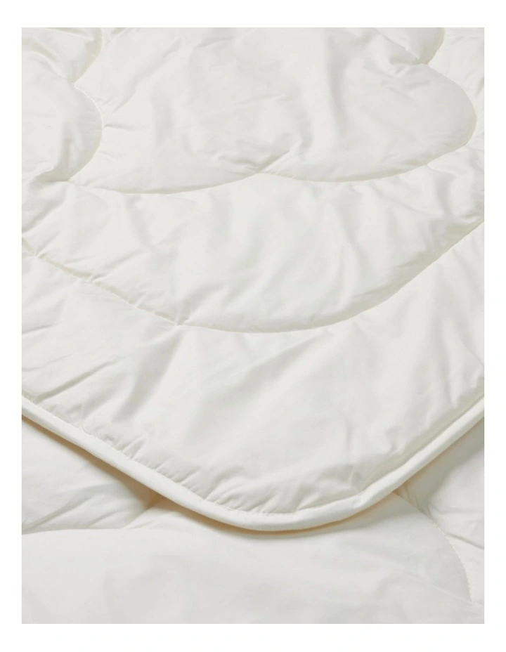 Creswick Luxury Pure Wool Quilt - 350 GSM image 2
