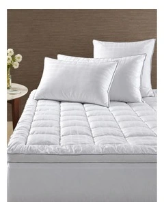Accessorize Deluxe Hotel Mattress Topper
