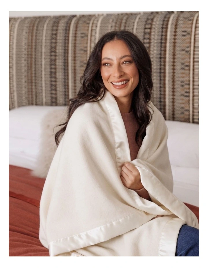 Jackaroo 80% Premium Australian Wool Blanket image 2