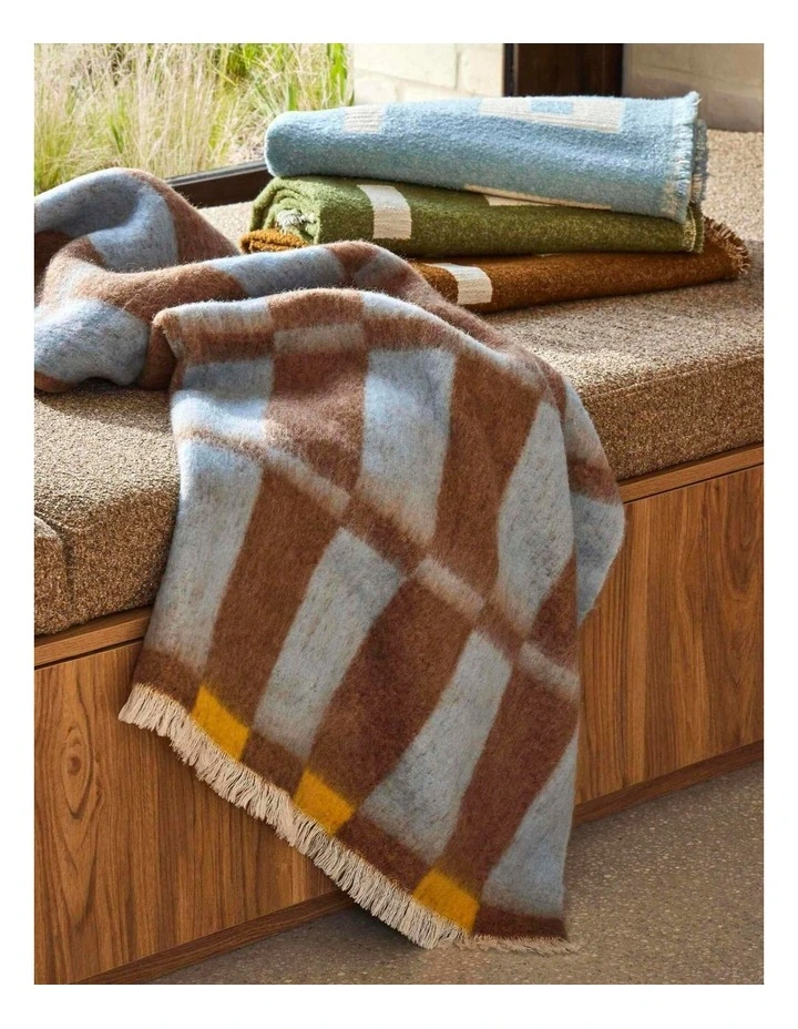 Amalfi Cosmo Throw - Green & Natural 130x180cm image 3