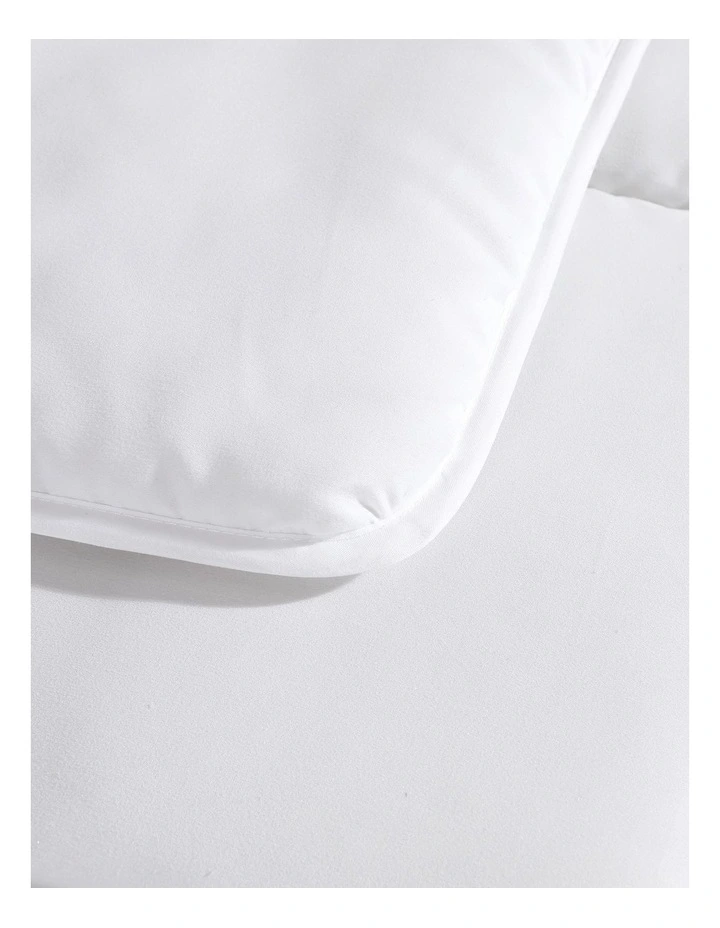 Microfibre Quilt In White image 2
