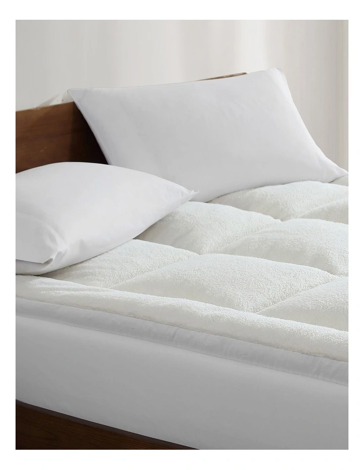 1800Gsm Reversible Microfibre Mattress Topper In White image 4