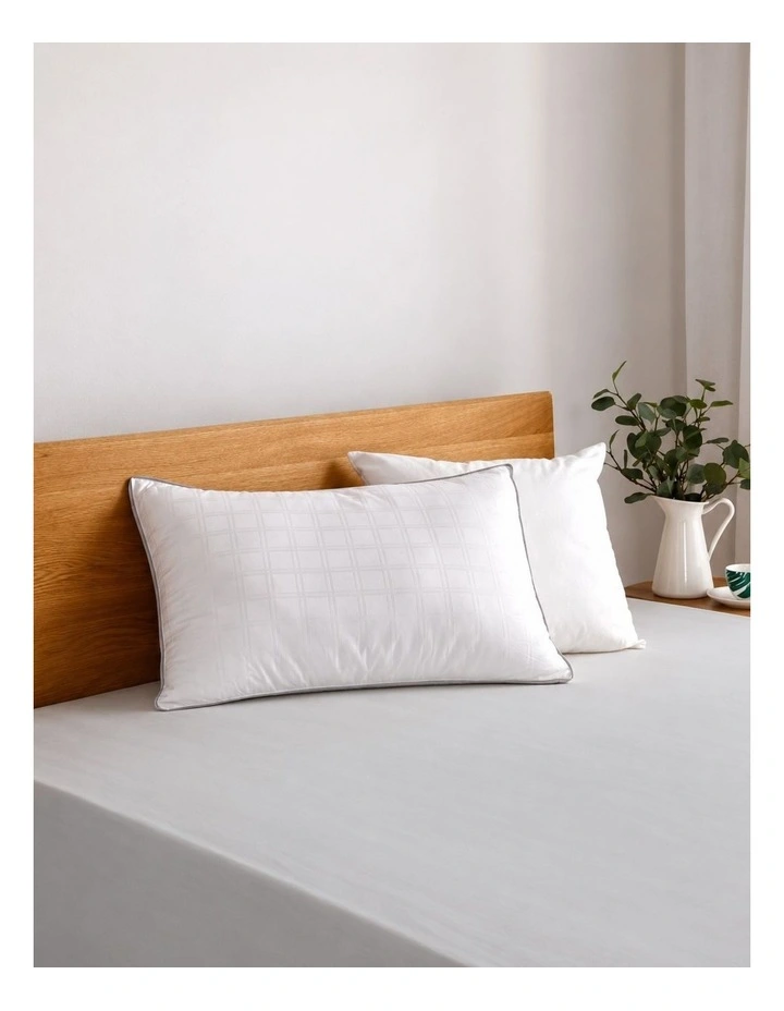 Accessorize Deluxe Hotel Pillow image 1