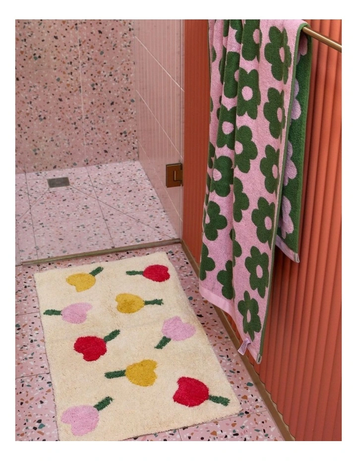 Flowerbed Towel Sheet image 3