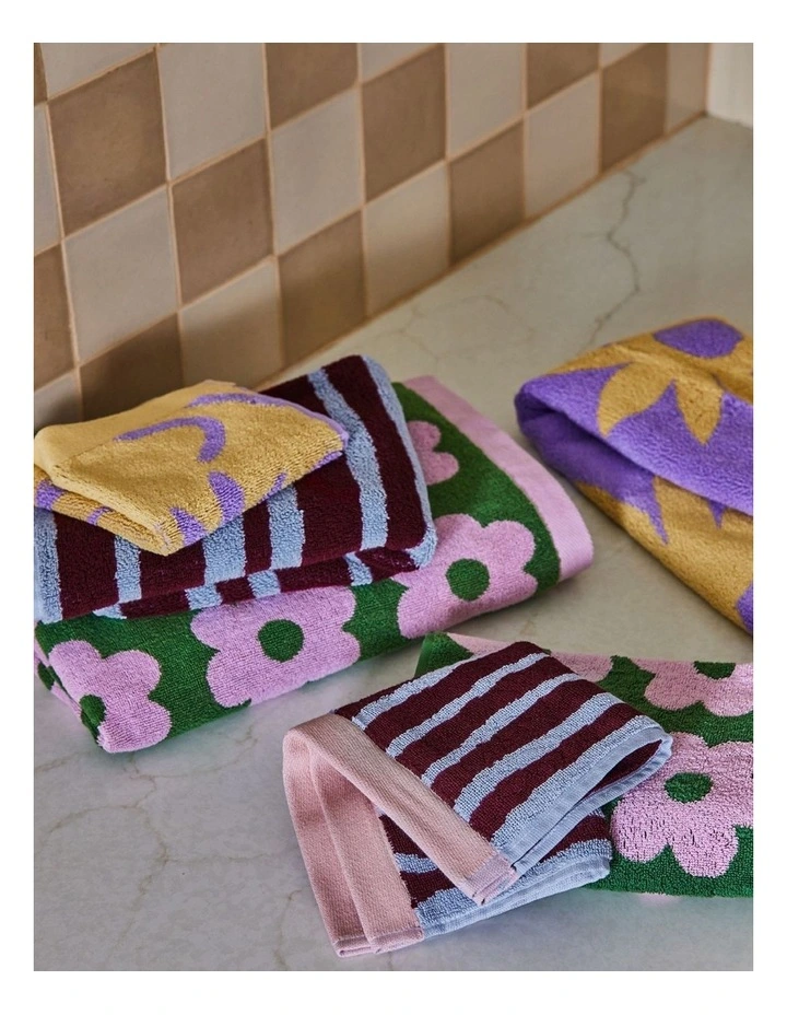 Flowerbed Hand Towel image 4