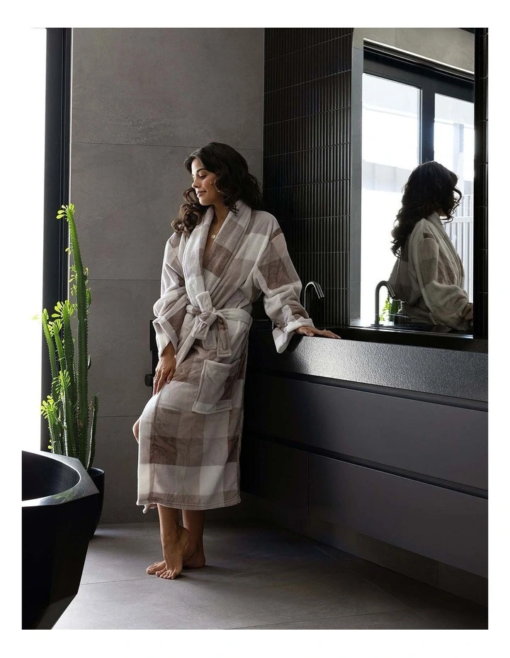 Charlie Ultraplush Robe image 2
