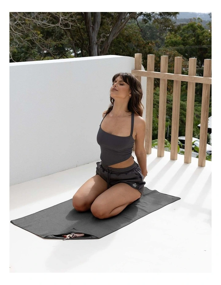Matrix Microfibre Gym Towel Large Charcoal image 3