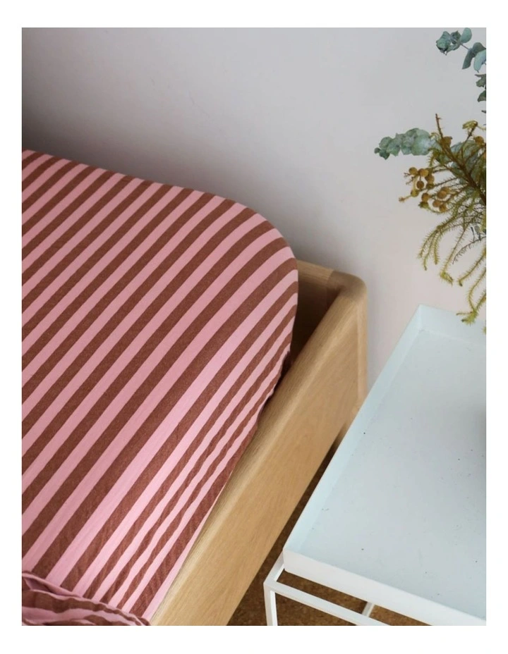 Sundae Seersucker Fitted Sheet image 2