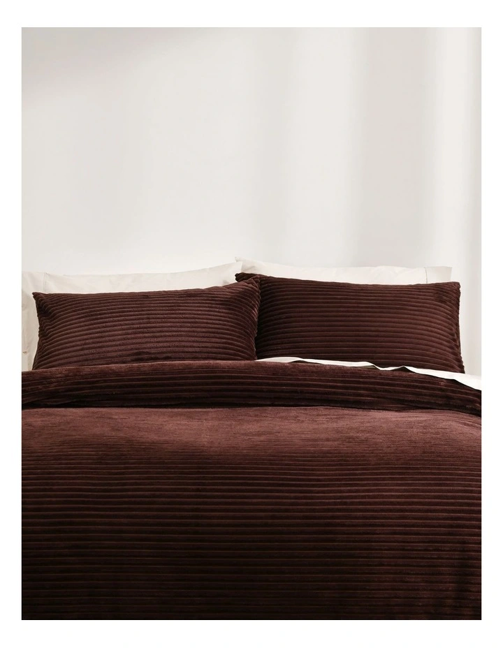 Embossed Teddy Fleece Quilt Cover Set in Chocolate image 2