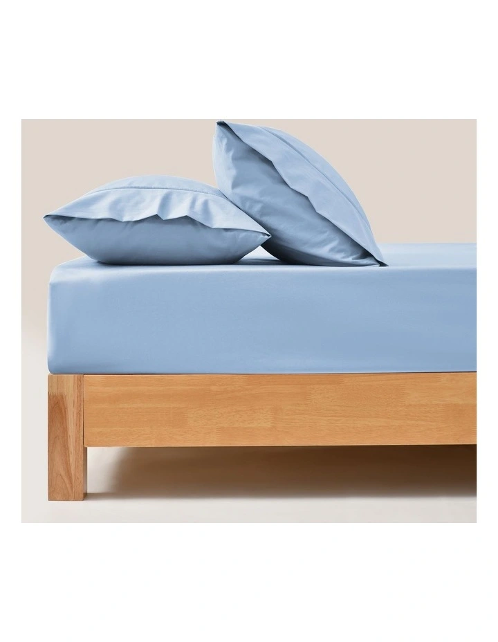 250TC Cotton & Recycled Polyester Blend Fitted Sheet Set in Pale Blue image 5
