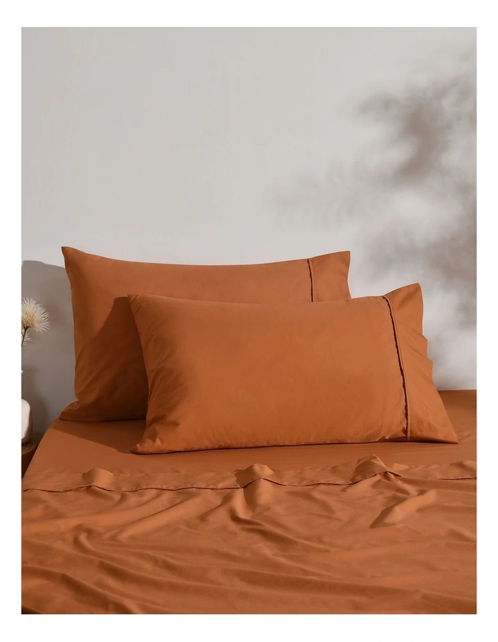 250TC Cotton & Recycled Polyester Blend Sheet Set in Rust image 2