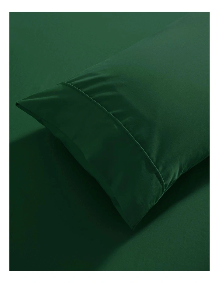250 Thread Count Cotton and Recycled Polyester Blend Sheet Set in Hunter Green image 4