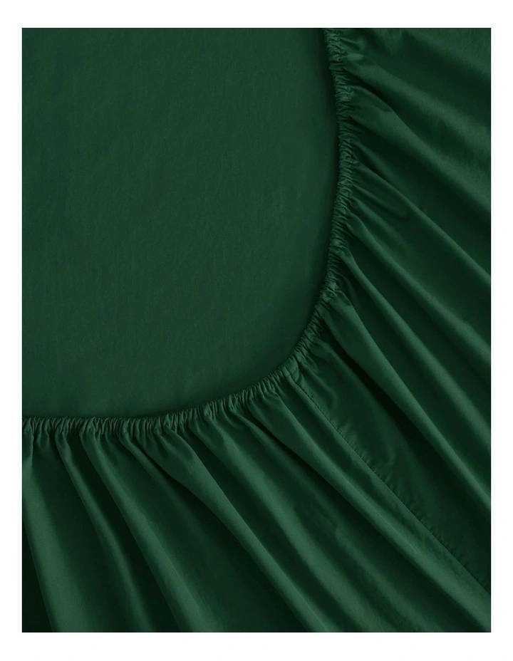 250 Thread Count Cotton and Recycled Polyester Blend Sheet Set in Hunter Green image 5