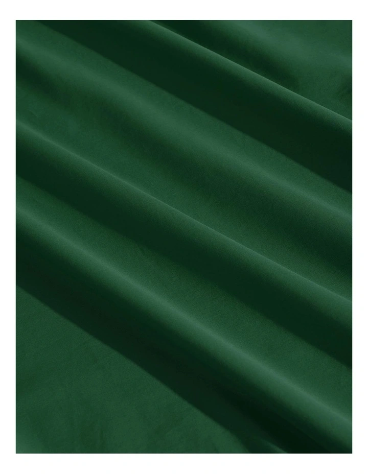 250 Thread Count Cotton and Recycled Polyester Blend Sheet Set in Hunter Green image 6