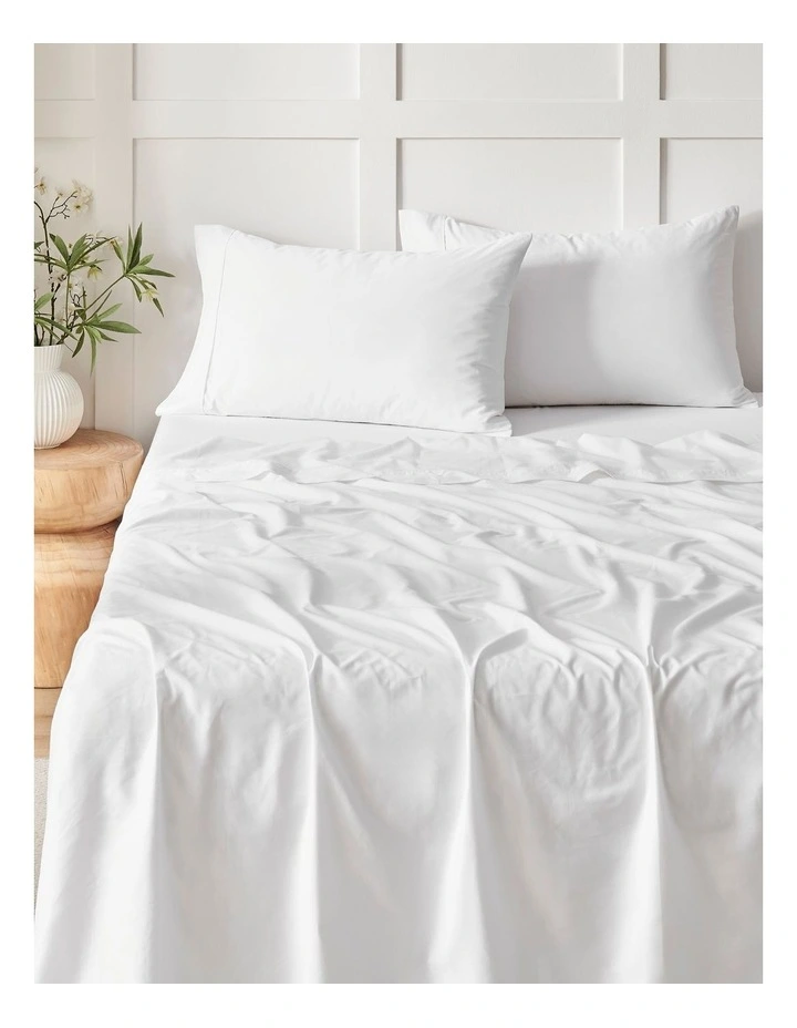 400Thread Count Premium Cotton Sateen Sheet Set in White image 1