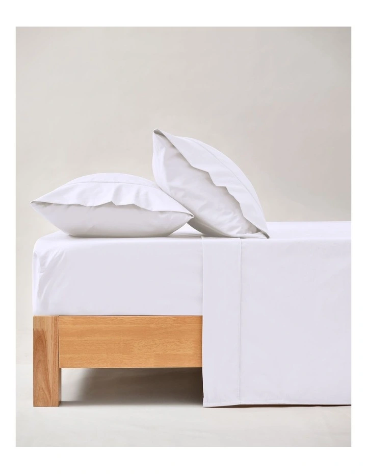 250TC Cotton and Recycled Polyester Blend Sheet Set in White image 1