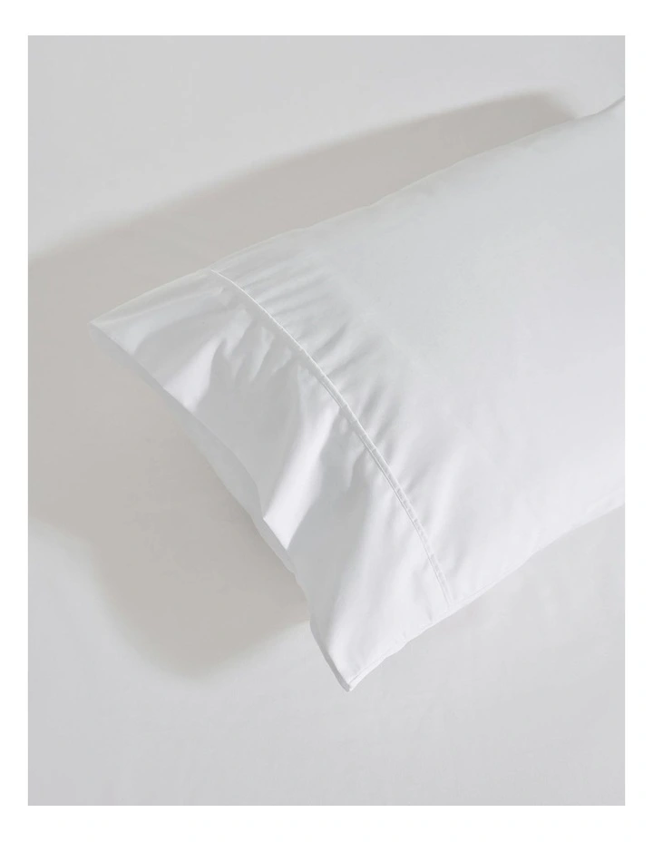 250Thread Count Cotton and Recycled Polyester Blend Sheet Set in White image 4