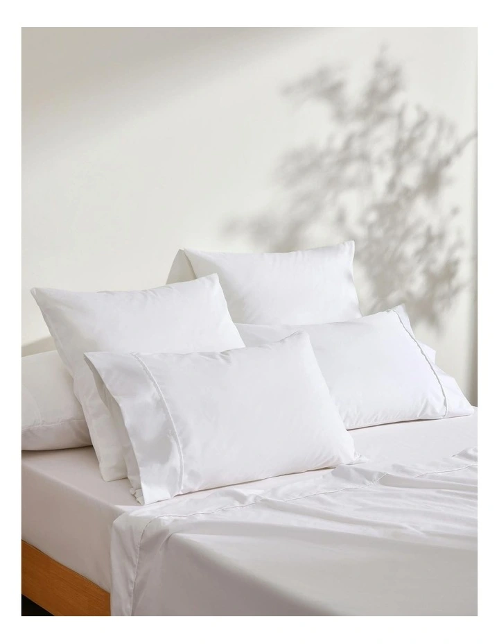 250Thread Count Cotton and Recycled Polyester Blend Sheet Set in White image 7