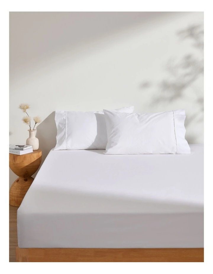 250TC Cotton & Recycled Polyester Blend Fitted Sheet Set in White image 1