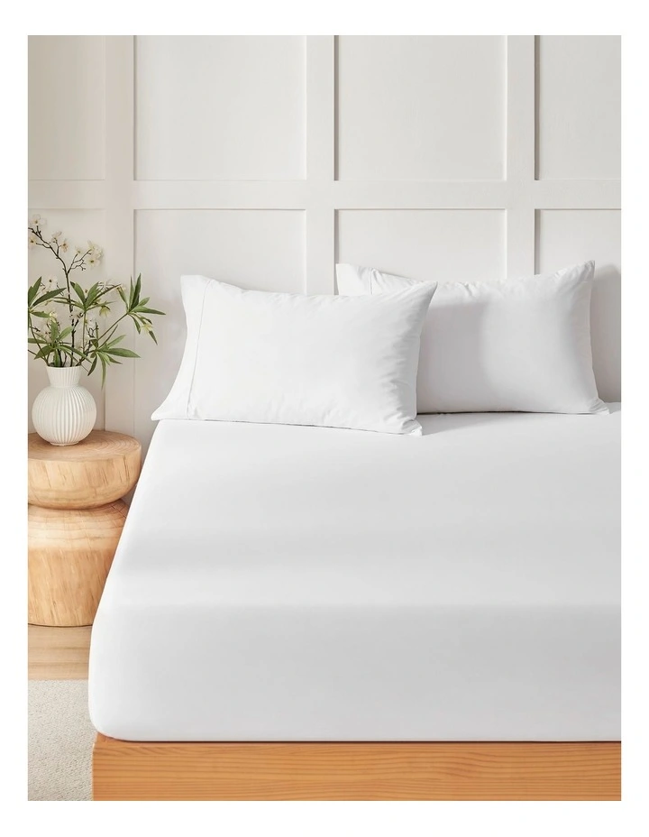 400TC Premium Cotton Sateen Fitted Sheet Set in White image 1