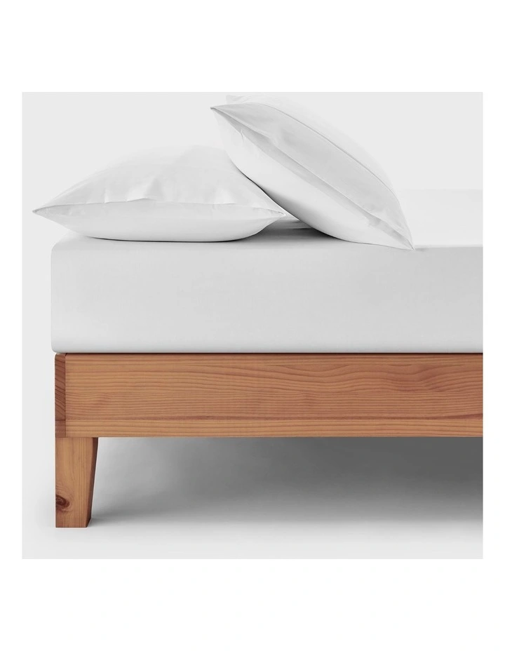 400TC Premium Cotton Sateen Fitted Sheet Set in White image 7