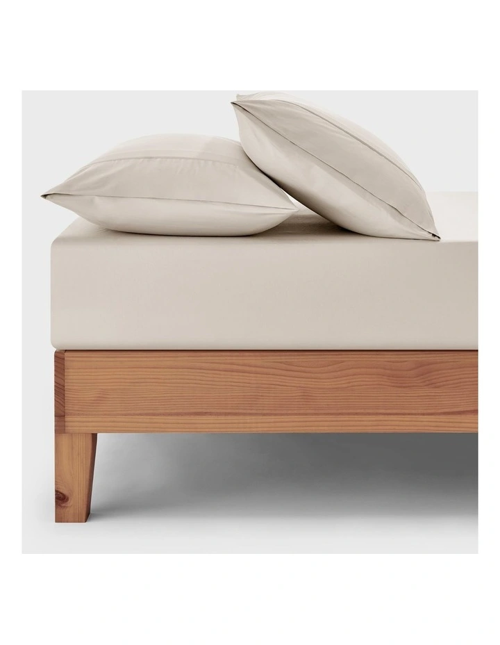 400TC Premium Cotton Sateen Fitted Sheet Set in Oatmeal image 7