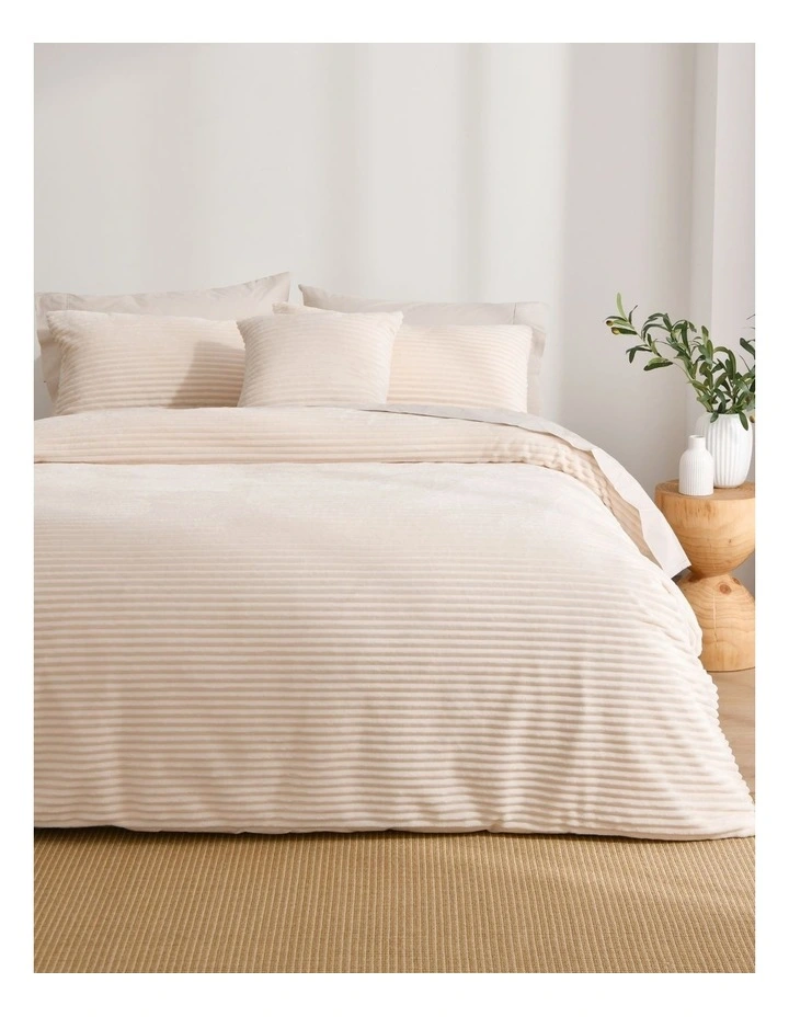 Embossed Teddy Fleece Quilt Cover Set in Vanilla image 1