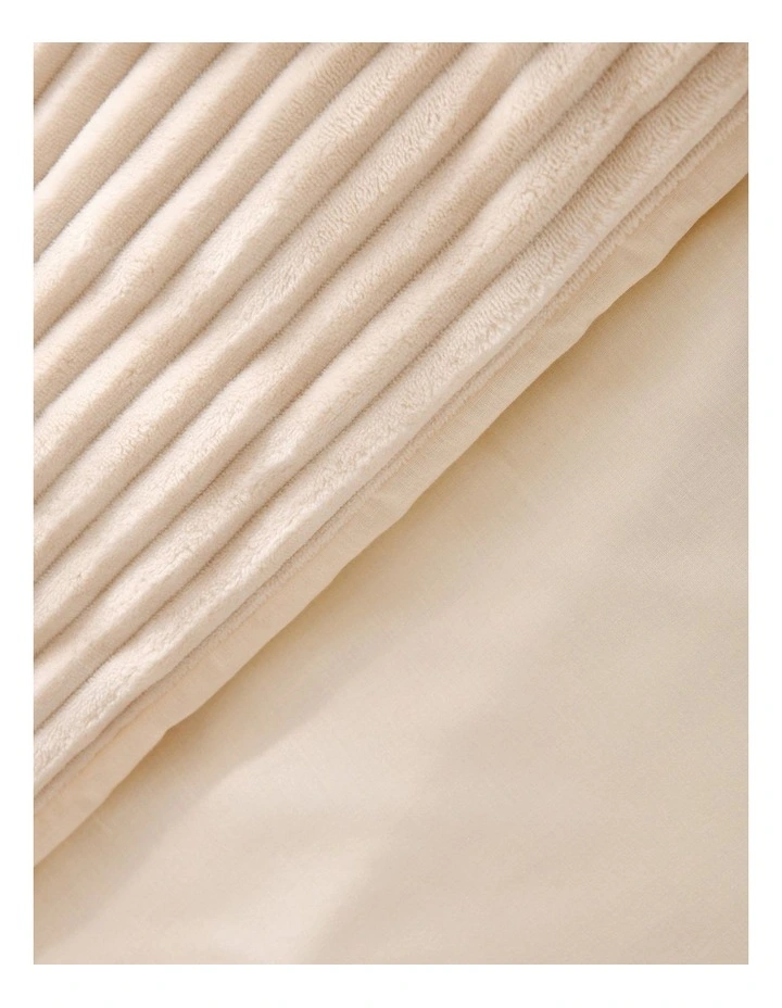 Embossed Teddy Fleece Quilt Cover Set in Vanilla image 5