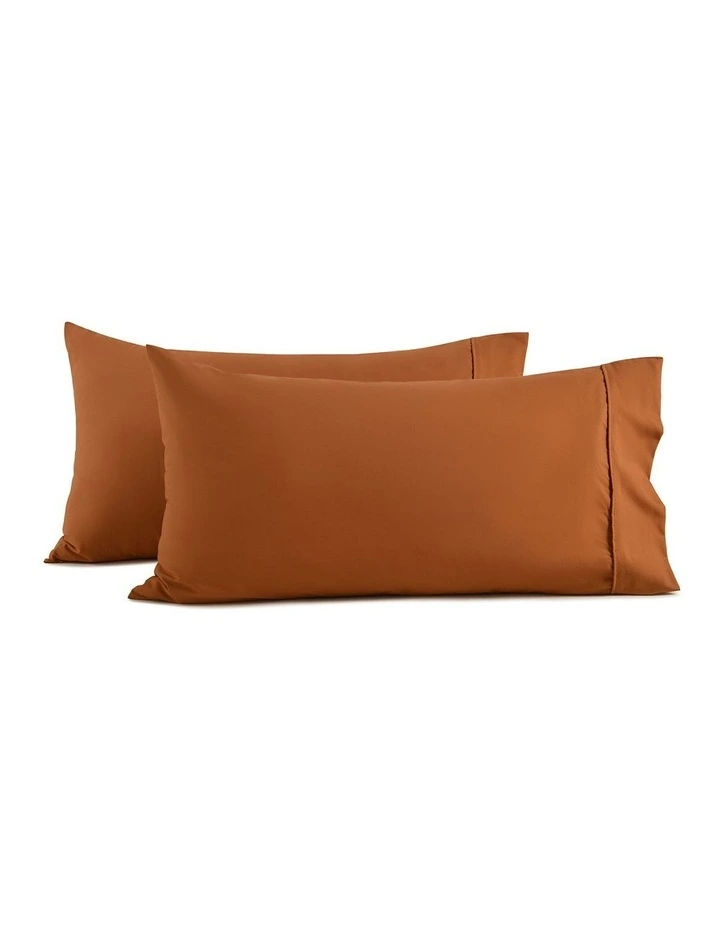 Dreamaker 250TC Cotton & Recycled Polyester Blend King Pillowcase Twin Pack in Rust image 4