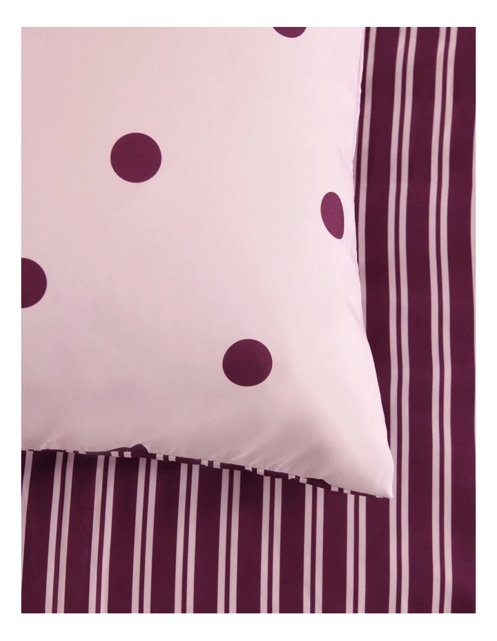 Dreamaker Pippa Reversible Quilt Cover Set in Pink/Plum image 3